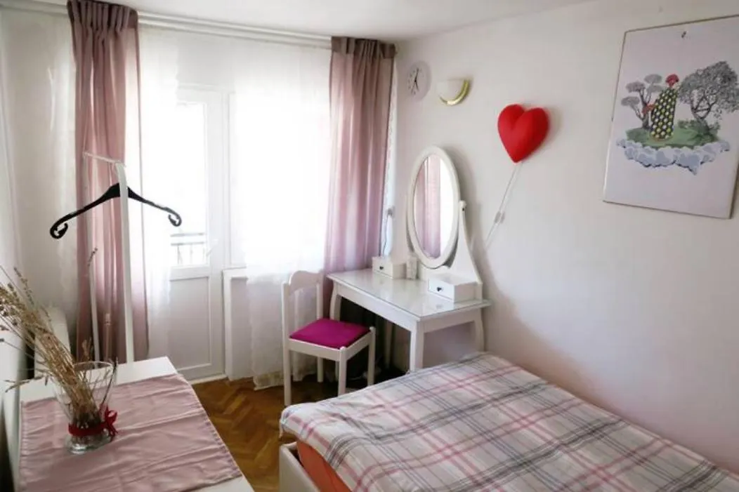 Holiday Rooms & Apartments In The Rosy Garden Ljubljana Guest house