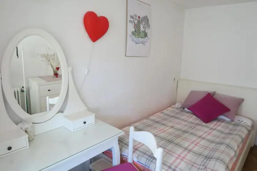 Holiday Rooms & Apartments In The Rosy Garden Ljubljana Slovenia