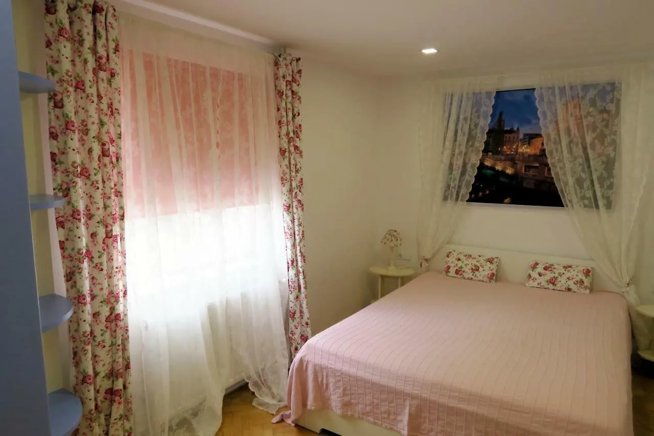 Guest house Holiday Rooms & Apartments In The Rosy Garden Ljubljana